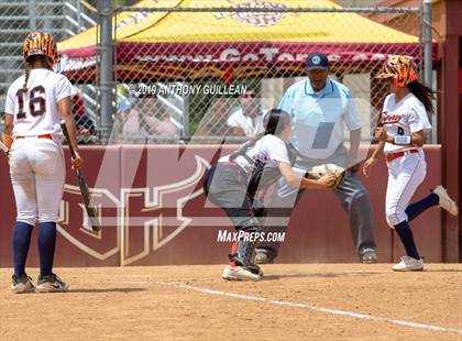 Thumbnail 3 in Harbor Teacher vs. Legacy (CIF LACS Division II Final) photogallery.