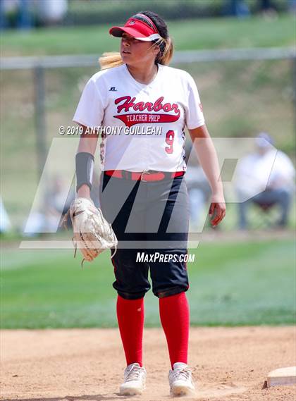 Thumbnail 2 in Harbor Teacher vs. Legacy (CIF LACS Division II Final) photogallery.