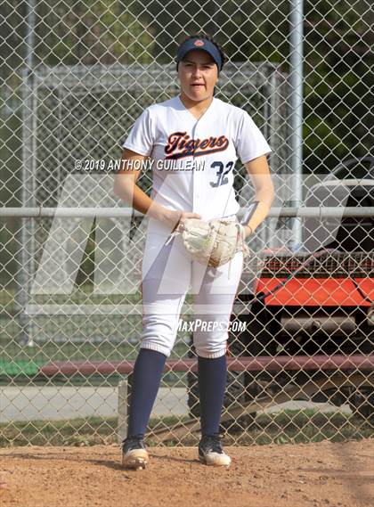 Thumbnail 2 in Harbor Teacher vs. Legacy (CIF LACS Division II Final) photogallery.