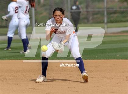 Thumbnail 1 in Harbor Teacher vs. Legacy (CIF LACS Division II Final) photogallery.