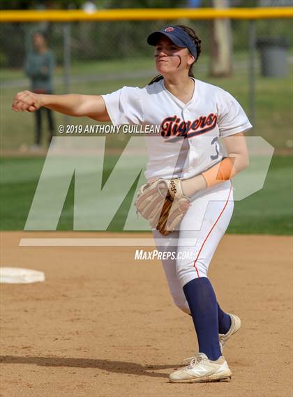 Thumbnail 1 in Harbor Teacher vs. Legacy (CIF LACS Division II Final) photogallery.