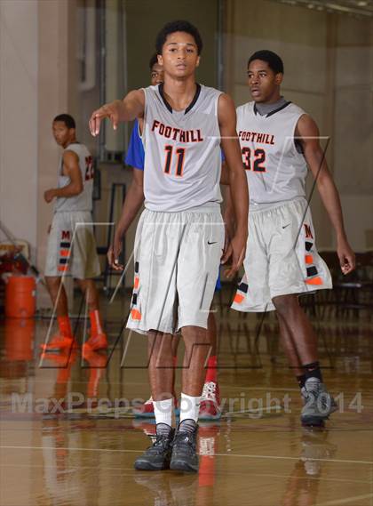 Thumbnail 3 in Foothill vs. San Leandro (Father Kelly Tribute) photogallery.