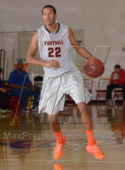 Thumbnail 3 in Foothill vs. San Leandro (Father Kelly Tribute) photogallery.