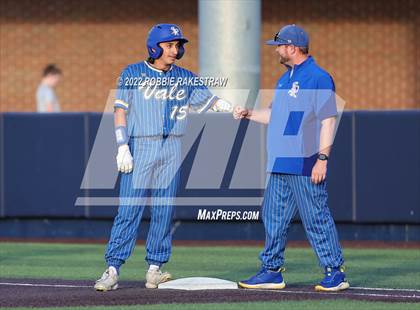 Thumbnail 3 in Brownsboro vs. Sunnyvale (UIL 4A Region II Bi-District Playoff) photogallery.