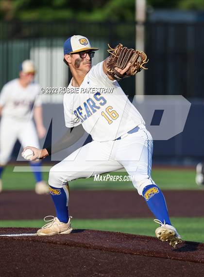 Thumbnail 1 in Brownsboro vs. Sunnyvale (UIL 4A Region II Bi-District Playoff) photogallery.
