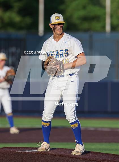 Thumbnail 3 in Brownsboro vs. Sunnyvale (UIL 4A Region II Bi-District Playoff) photogallery.