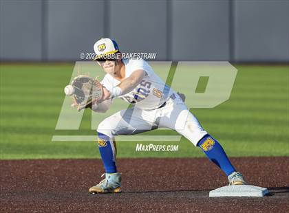 Thumbnail 1 in Brownsboro vs. Sunnyvale (UIL 4A Region II Bi-District Playoff) photogallery.