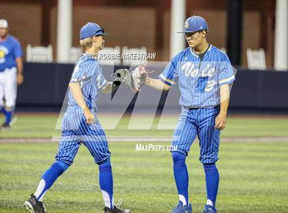 Thumbnail 2 in Brownsboro vs. Sunnyvale (UIL 4A Region II Bi-District Playoff) photogallery.