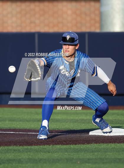 Thumbnail 3 in Brownsboro vs. Sunnyvale (UIL 4A Region II Bi-District Playoff) photogallery.