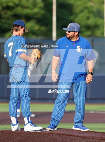 Thumbnail 2 in Brownsboro vs. Sunnyvale (UIL 4A Region II Bi-District Playoff) photogallery.