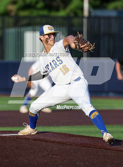 Thumbnail 3 in Brownsboro vs. Sunnyvale (UIL 4A Region II Bi-District Playoff) photogallery.
