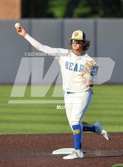Thumbnail 3 in Brownsboro vs. Sunnyvale (UIL 4A Region II Bi-District Playoff) photogallery.