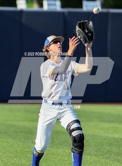 Thumbnail 3 in Brownsboro vs. Sunnyvale (UIL 4A Region II Bi-District Playoff) photogallery.