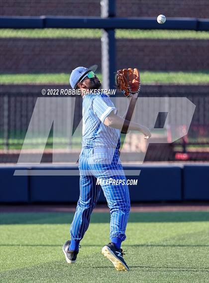 Thumbnail 3 in Brownsboro vs. Sunnyvale (UIL 4A Region II Bi-District Playoff) photogallery.