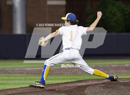 Thumbnail 3 in Brownsboro vs. Sunnyvale (UIL 4A Region II Bi-District Playoff) photogallery.