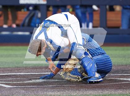 Thumbnail 3 in Brownsboro vs. Sunnyvale (UIL 4A Region II Bi-District Playoff) photogallery.