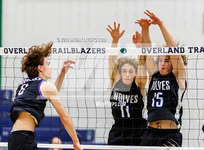 Thumbnail 3 in Douglas County vs. Grandview (CHSAA 5A Round 1) photogallery.