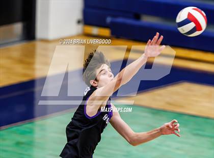 Thumbnail 2 in Douglas County vs. Grandview (CHSAA 5A Round 1) photogallery.