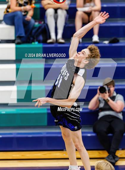 Thumbnail 3 in Douglas County vs. Grandview (CHSAA 5A Round 1) photogallery.
