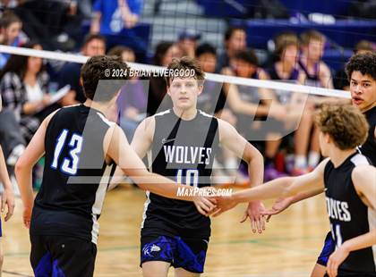 Thumbnail 1 in Douglas County vs. Grandview (CHSAA 5A Round 1) photogallery.