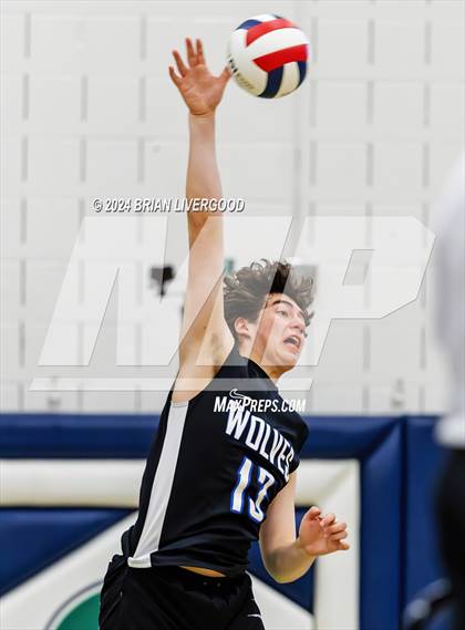 Thumbnail 2 in Douglas County vs. Grandview (CHSAA 5A Round 1) photogallery.