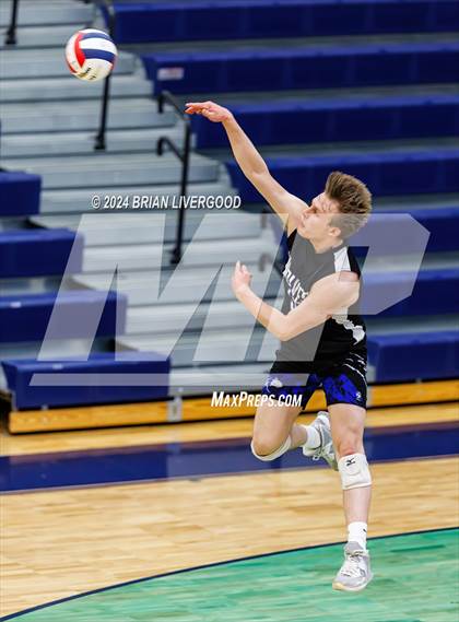 Thumbnail 1 in Douglas County vs. Grandview (CHSAA 5A Round 1) photogallery.