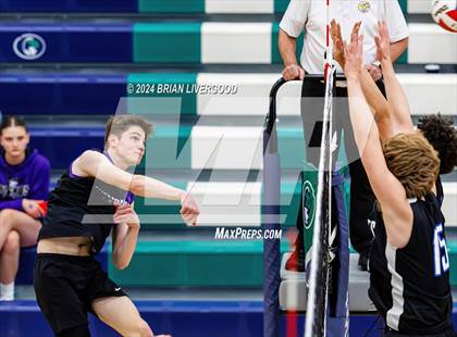 Thumbnail 2 in Douglas County vs. Grandview (CHSAA 5A Round 1) photogallery.