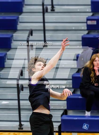 Thumbnail 3 in Douglas County vs. Grandview (CHSAA 5A Round 1) photogallery.