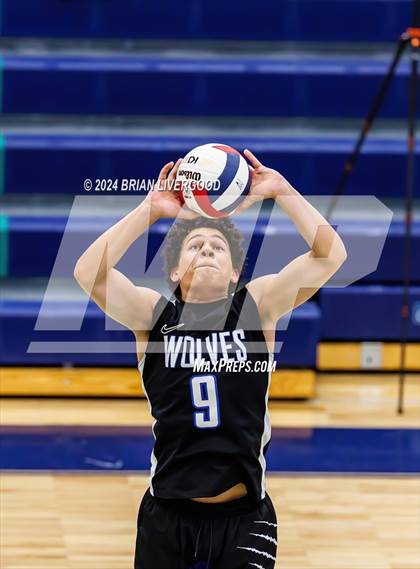 Thumbnail 2 in Douglas County vs. Grandview (CHSAA 5A Round 1) photogallery.