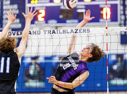 Thumbnail 2 in Douglas County vs. Grandview (CHSAA 5A Round 1) photogallery.