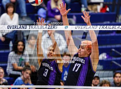 Thumbnail 3 in Douglas County vs. Grandview (CHSAA 5A Round 1) photogallery.