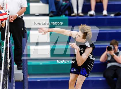 Thumbnail 3 in Douglas County vs. Grandview (CHSAA 5A Round 1) photogallery.