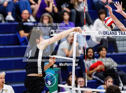 Thumbnail 3 in Douglas County vs. Grandview (CHSAA 5A Round 1) photogallery.