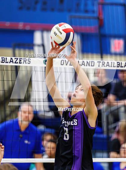 Thumbnail 2 in Douglas County vs. Grandview (CHSAA 5A Round 1) photogallery.
