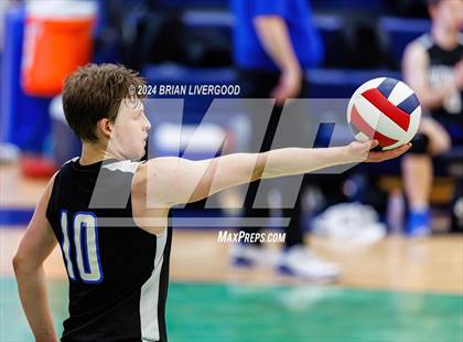 Thumbnail 2 in Douglas County vs. Grandview (CHSAA 5A Round 1) photogallery.