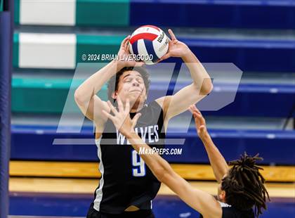 Thumbnail 1 in Douglas County vs. Grandview (CHSAA 5A Round 1) photogallery.