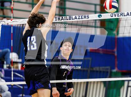 Thumbnail 3 in Douglas County vs. Grandview (CHSAA 5A Round 1) photogallery.