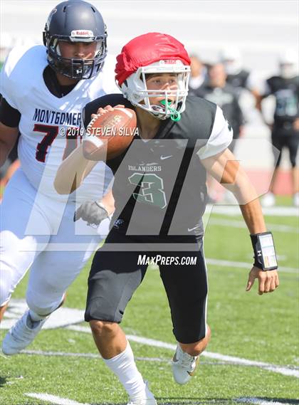Thumbnail 2 in Coronado vs. Montgomery (SDFNL Kickoff Classic) photogallery.