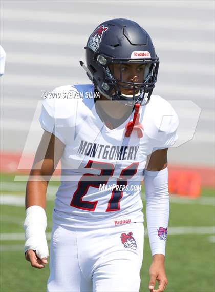 Thumbnail 1 in Coronado vs. Montgomery (SDFNL Kickoff Classic) photogallery.