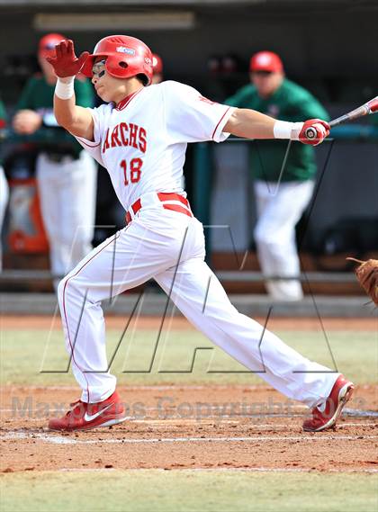 Thumbnail 1 in The Woodlands vs. Mater Dei (National High School Invitational) photogallery.