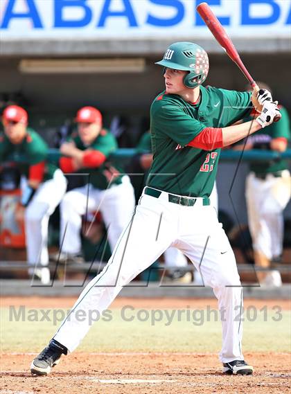 Thumbnail 1 in The Woodlands vs. Mater Dei (National High School Invitational) photogallery.