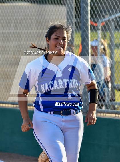 Thumbnail 2 in Lee [Robert E.] vs MacArthur [Douglas] photogallery.