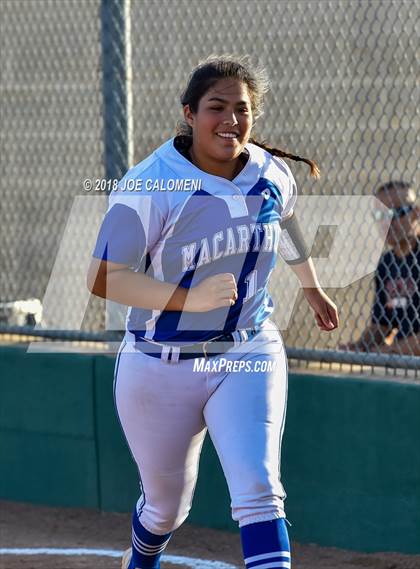 Thumbnail 1 in Lee [Robert E.] vs MacArthur [Douglas] photogallery.