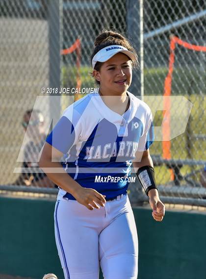 Thumbnail 3 in Lee [Robert E.] vs MacArthur [Douglas] photogallery.