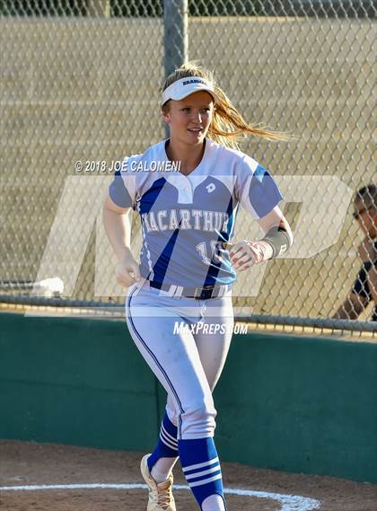 Thumbnail 1 in Lee [Robert E.] vs MacArthur [Douglas] photogallery.