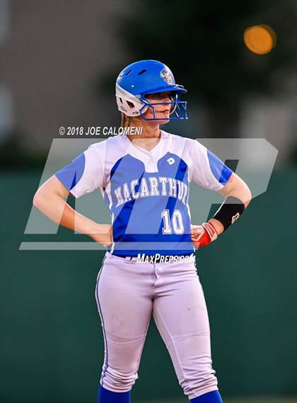 Thumbnail 2 in Lee [Robert E.] vs MacArthur [Douglas] photogallery.