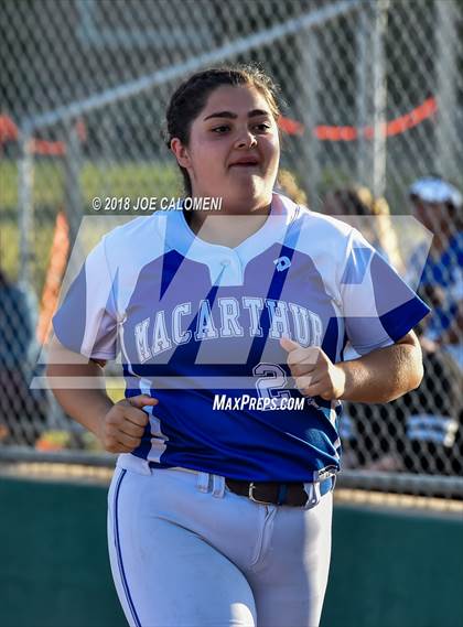 Thumbnail 1 in Lee [Robert E.] vs MacArthur [Douglas] photogallery.