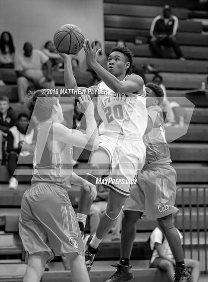 Thumbnail 2 in New Hanover @ Jack Britt photogallery.