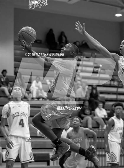 Thumbnail 1 in New Hanover @ Jack Britt photogallery.
