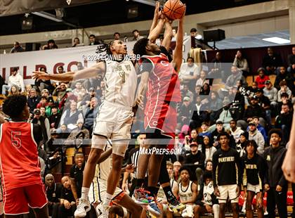 Thumbnail 2 in Paul VI vs. Christopher Columbus (Spalding Hoophall Classic) photogallery.